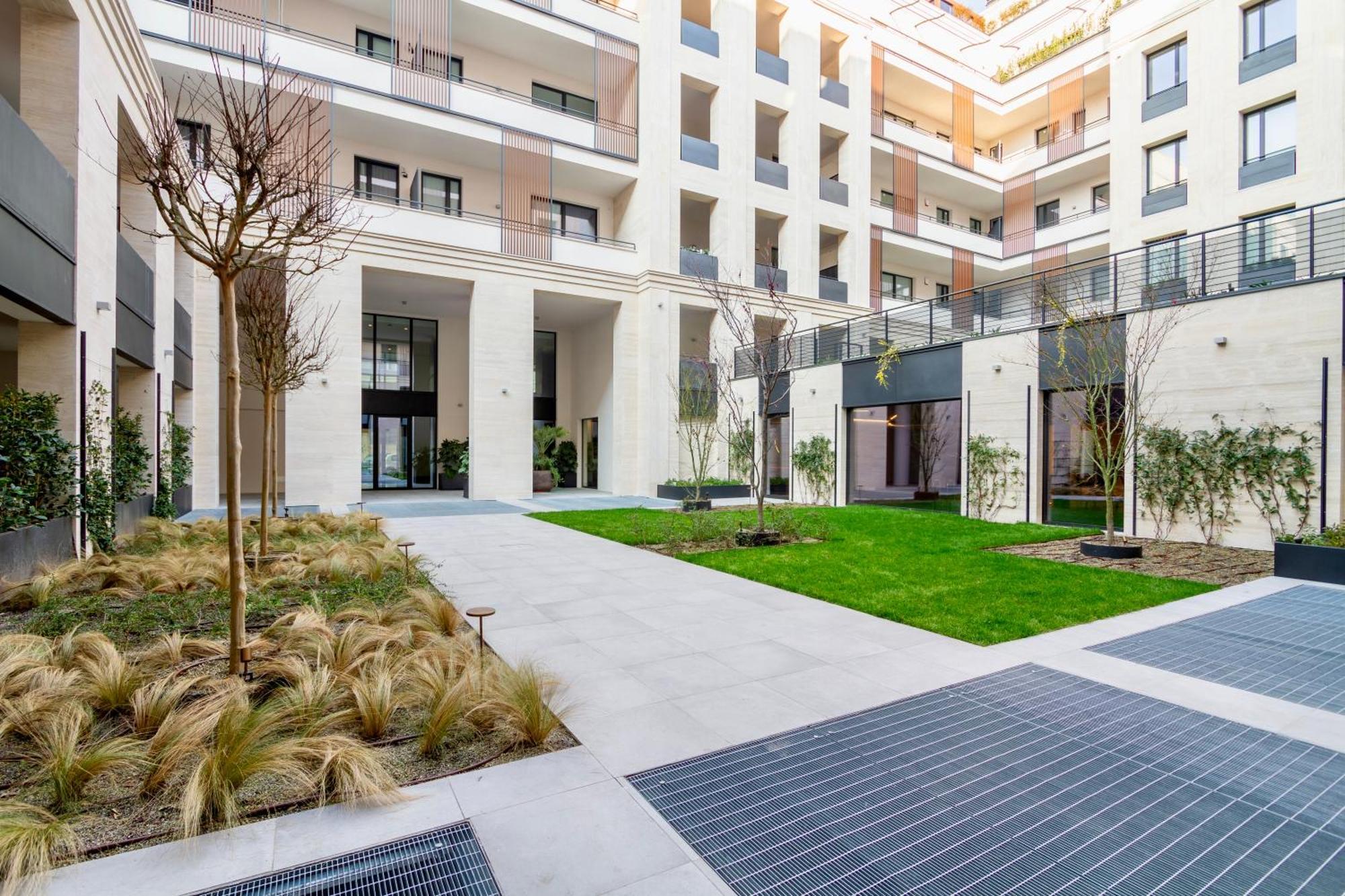 Urban Luxury - Bright And Central Apartment Milano Exterior foto